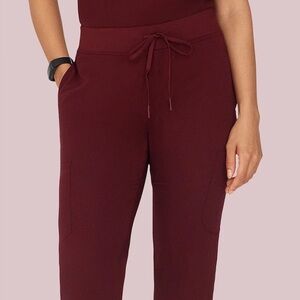 Mandala jogger style scrub pants size small/tall